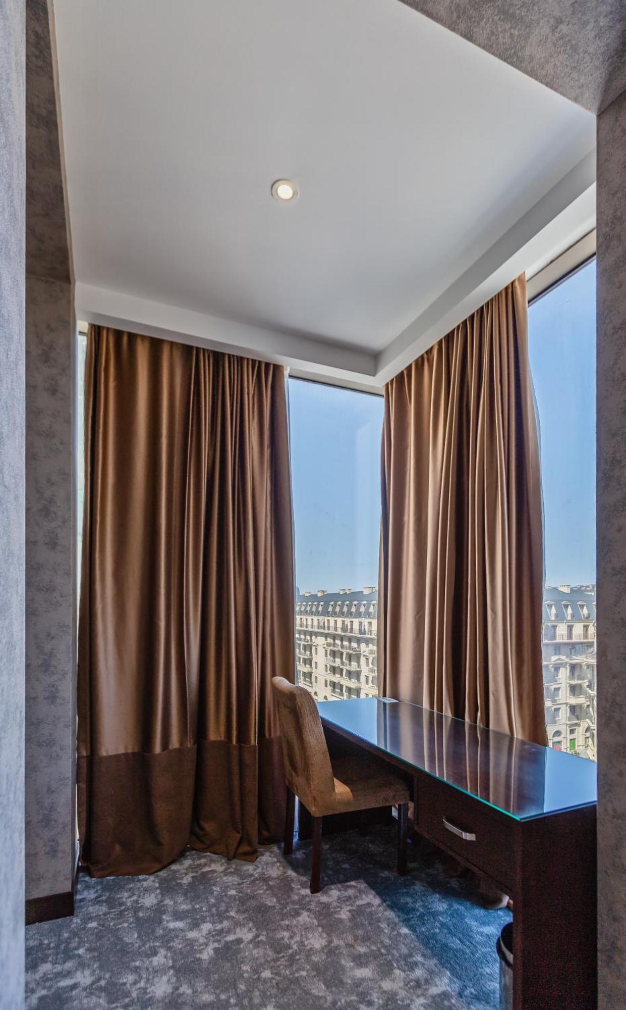 Harmony Hotel Баку Экстерьер фото