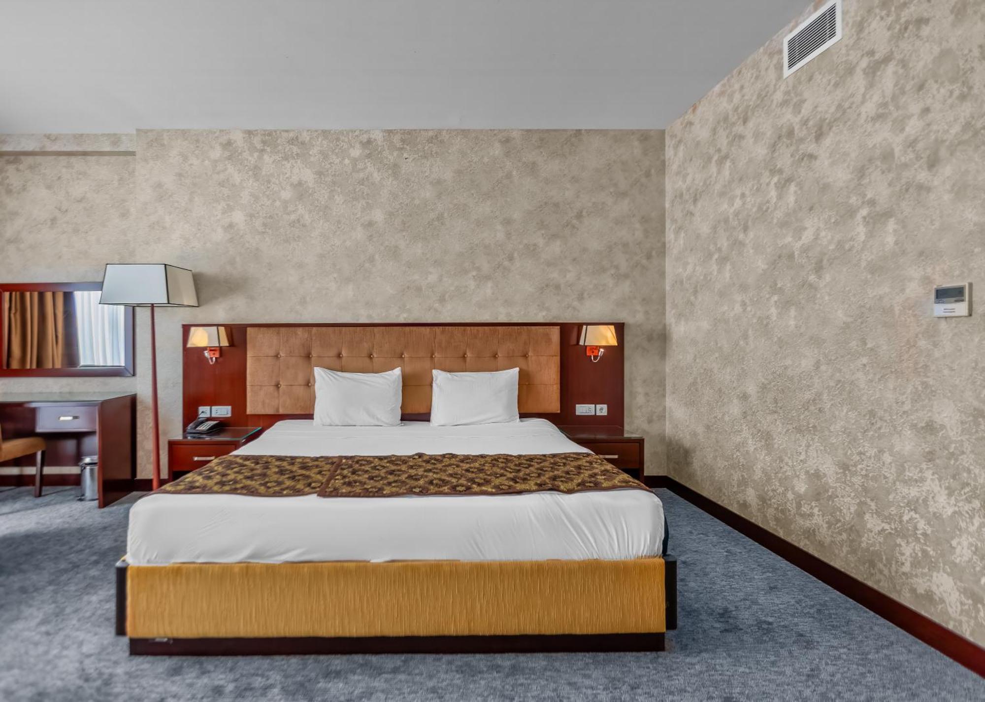 Harmony Hotel Баку Экстерьер фото
