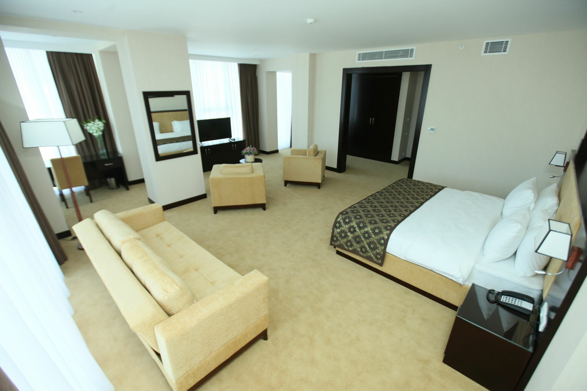 Harmony Hotel Баку Экстерьер фото